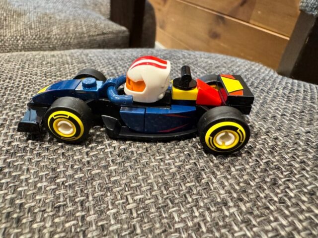 F1コレクターズレースカー・レッドブル
