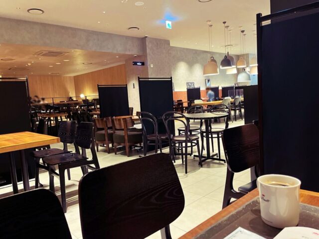 IFCモール内にあるカフェ・ポールバセット