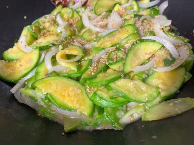 ズッキーニのナムルレシピ④ 調味する