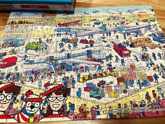 ウォーリーをさがせ！パズルをやってみた。Airport（空港）｜300ピース