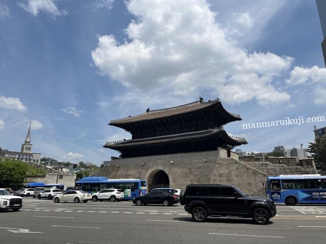 東大門駅前の興仁之門（東大門）