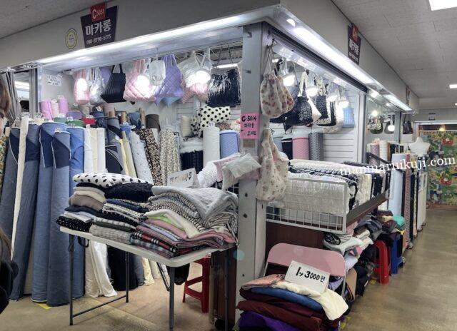 東大門総合市場1階の寝具やホームファッション売り場
