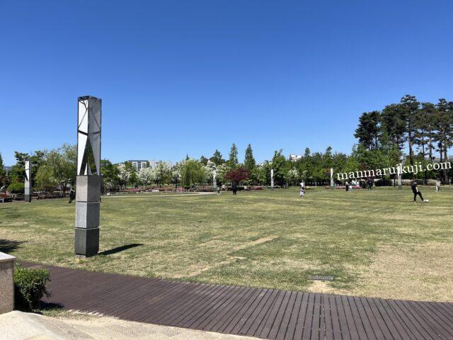 広い砂場や広場で遊ぶこともできる金浦ロッテモールのスカイパーク