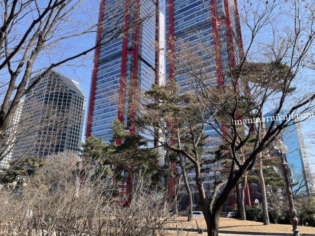 ヨイド公園のすぐそばには人気スポット、現代百貨店も。